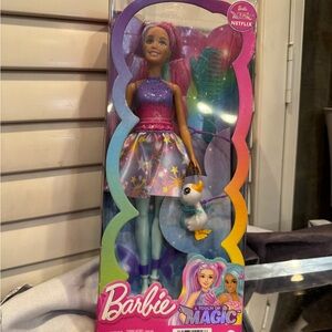Mattel Barbie Doll with Pink Hair‎ and Colorful Outfit